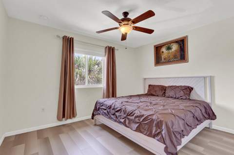 4701 Foxtail Palm Court, Greenacres FL - photo 18 of 39