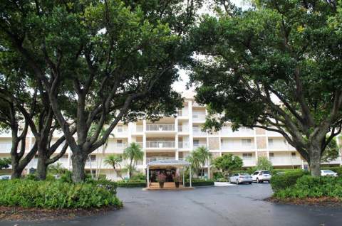 3503 Oaks Way #303, Pompano Beach FL - photo 12 of 39