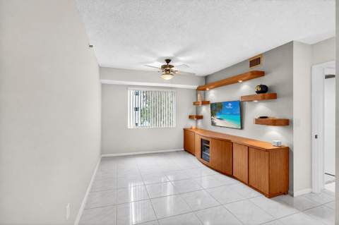 14111 Royal Vista Drive #310, Delray Beach FL - photo 15 of 76