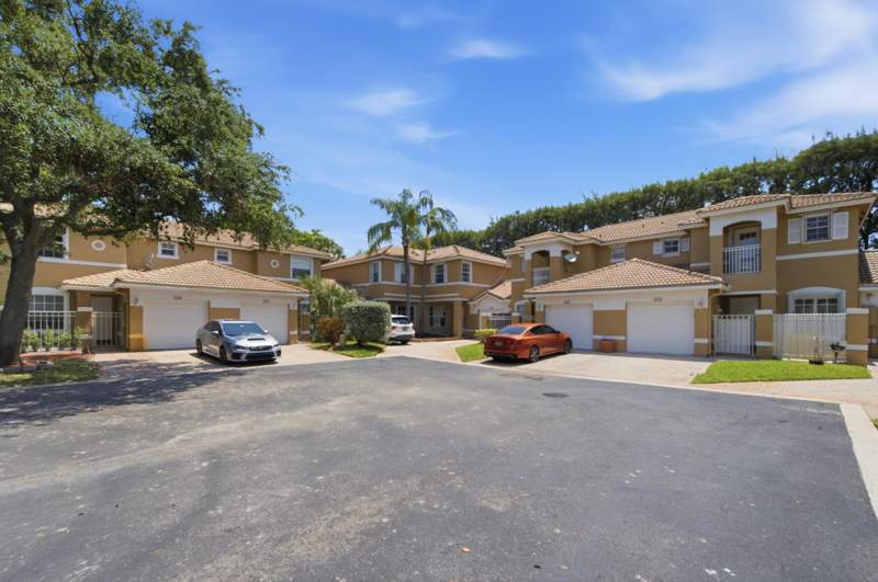 3 bedroom Townhouse at 2824 NW 99th Terrace, Waterford Crossings, Sunrise — photo 4