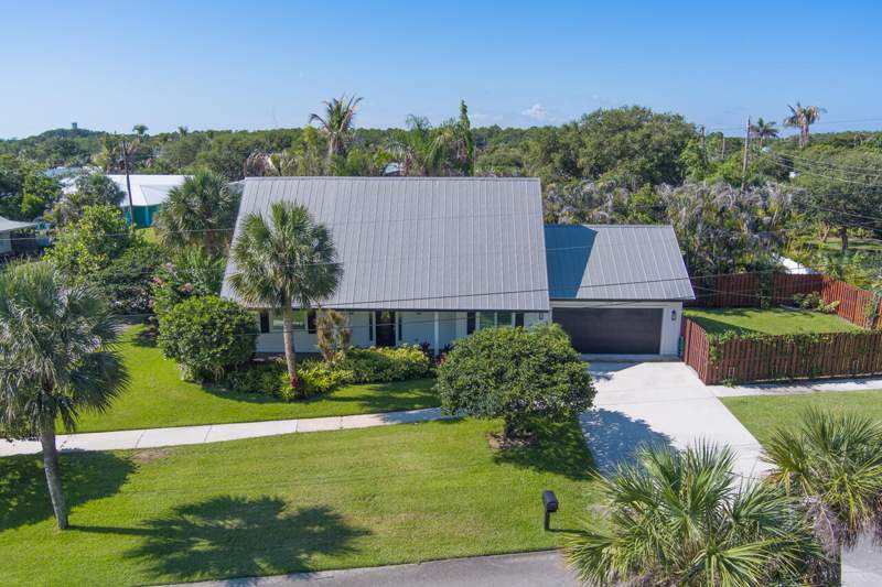 3 bedroom Single Family Residence at 9200 SE Olympus Street, Olympia, Hobe Sound — photo 4