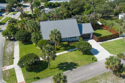 9200 SE Olympus Street, Hobe Sound FL - photo 6 of 34