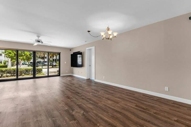 2 bedroom Condominium at 4140 N Ocean Drive #101e, By-The-Seas Condo, Lauderdale-By-The-Sea — photo 4