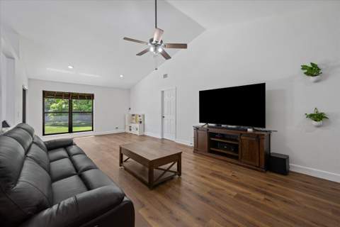1051 New Parkview Place, Haverhill FL - photo 11 of 38
