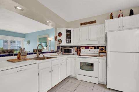 129 Lehane Terrace #133, North Palm Beach FL - photo 20 of 41