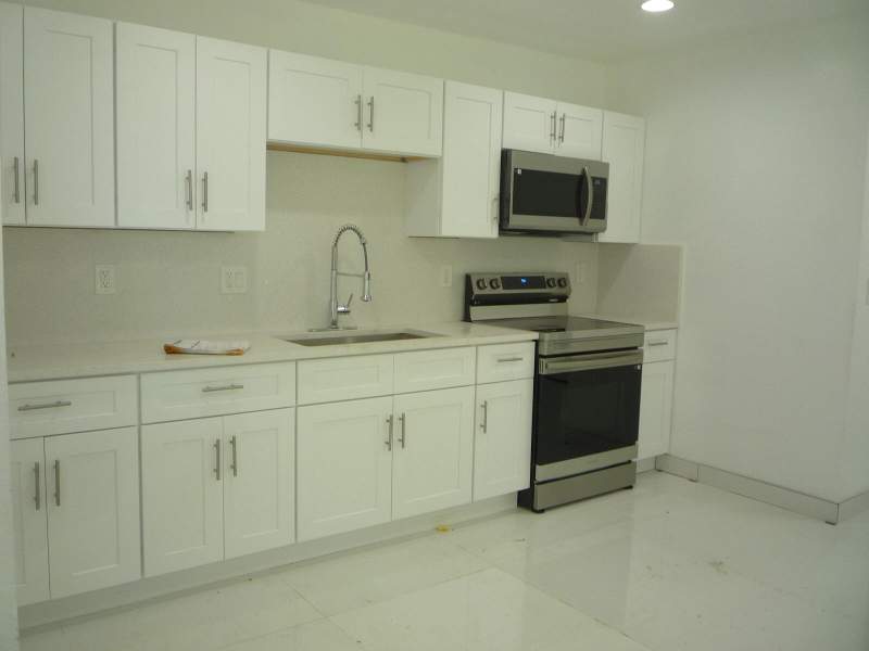 6 bedroom Single Family Residence at 2162 NW 28th Street, Ziladen Properties, Oakland Park — photo 5