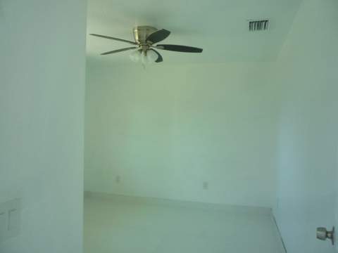 2162 NW 28th Street, Oakland Park FL - photo 13 of 21