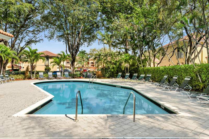 3 bedroom Townhouse at 11251 Lakeview Drive #21-f, Portofino Condominium Section 2, Coral Springs — photo 5