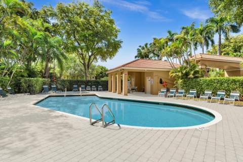 11251 Lakeview Drive #21-f, Coral Springs FL - photo 8 of 53