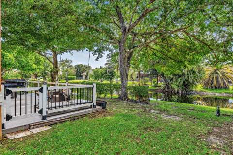11251 Lakeview Drive #21-f, Coral Springs FL - photo 15 of 53