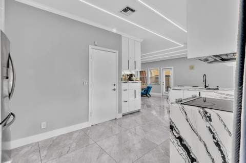 11251 Lakeview Drive #21-f, Coral Springs FL - photo 20 of 53