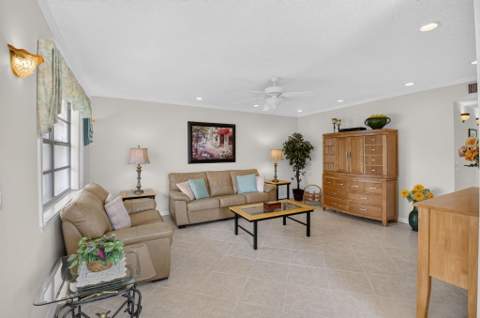 323 Capri G #323, Delray Beach FL - photo 8 of 37