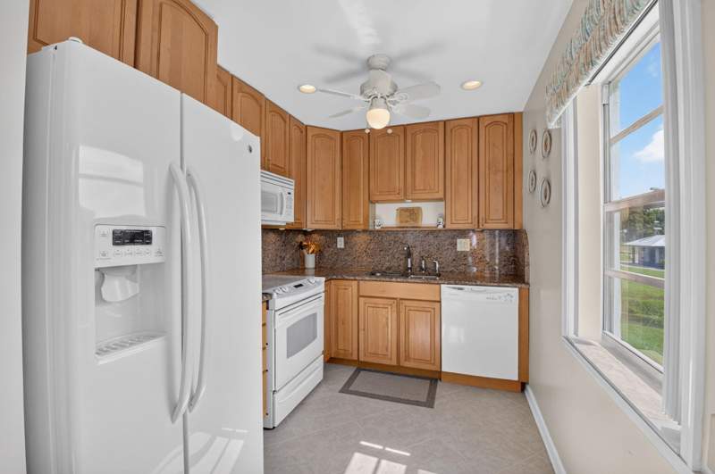 2 bedroom Condominium at 323 Capri G #323, Kings Point Capri Condos, Delray Beach — photo 2