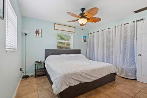 520 SE Dolphin Drive, Stuart FL - photo 14 of 30