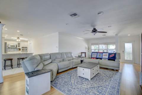 1920 Waters Edge, Pompano Beach FL - photo 6 of 47