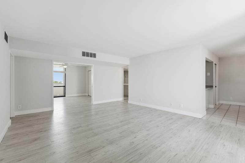 2 bedroom Condominium at 124 Lakeshore Drive #8280, Old Port Cove Condo Three, North Palm Beach — photo 2
