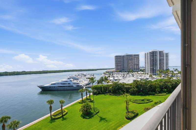2 bedroom Condominium at 124 Lakeshore Drive #8280, Old Port Cove Condo Three, North Palm Beach — photo 5