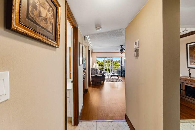 2 bedroom Condominium at 9273 SW 8th Street #321, Isle Of Sandalfoot Condo, Boca Raton — photo 2