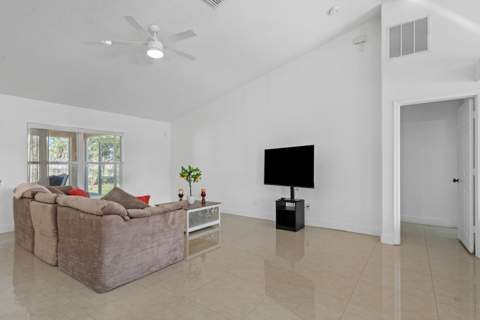 3041 SE Wake Road, Port St. Lucie FL - photo 8 of 40