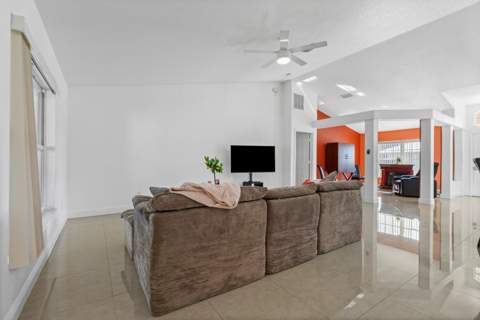 3041 SE Wake Road, Port St. Lucie FL - photo 9 of 40