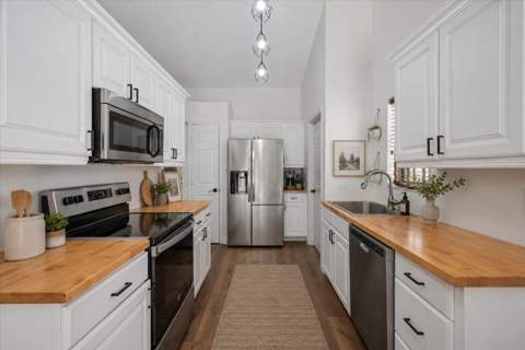 1051 New Parkview Place, Haverhill FL - photo 17 of 38