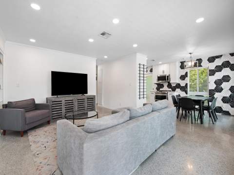 657 NW 30th Court, Wilton Manors FL - photo 8 of 20