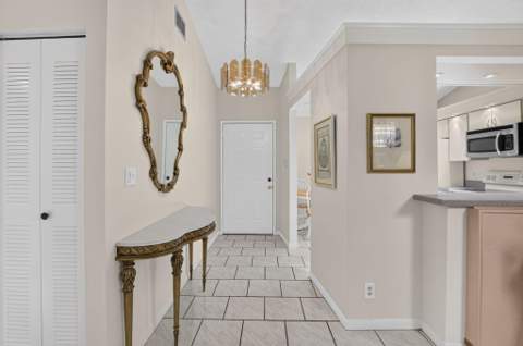10546 Beach Palm Court #B, Boynton Beach FL - photo 6 of 56