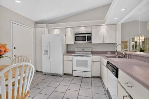 10546 Beach Palm Court #B, Boynton Beach FL - photo 9 of 56