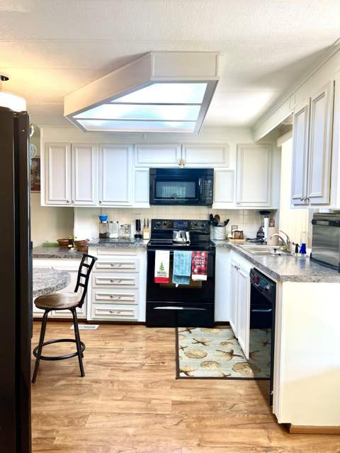 8011 SE Homestead Avenue, Hobe Sound FL - photo 14 of 32