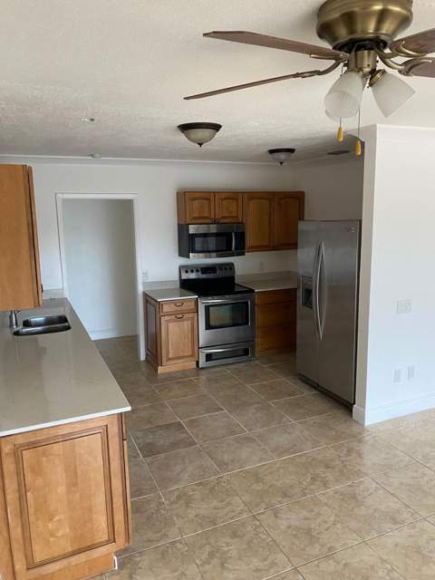 18 Andros Road, Palm Springs FL - photo 7 of 20
