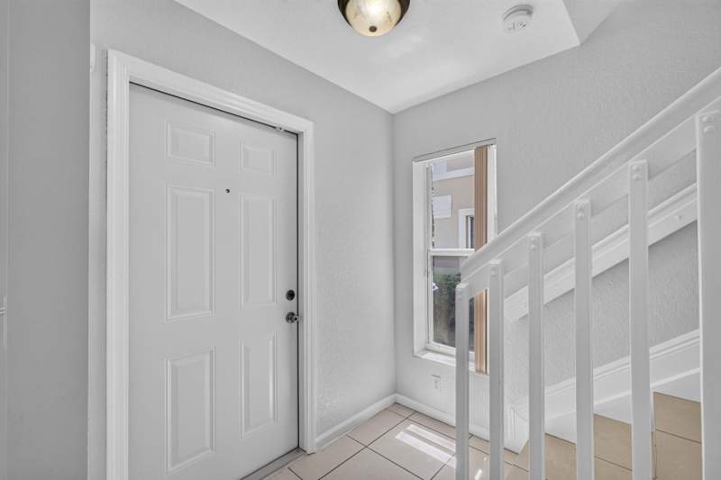 3 bedroom Townhouse at 946 Summit Lake Drive, Summit Lake, West Palm Beach — photo 3