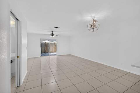 946 Summit Lake Drive, West Palm Beach FL - photo 11 of 34