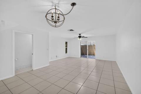 946 Summit Lake Drive, West Palm Beach FL - photo 13 of 34