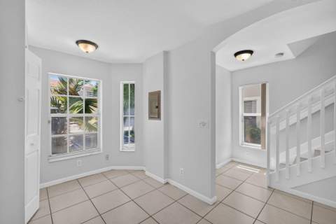 946 Summit Lake Drive, West Palm Beach FL - photo 9 of 34