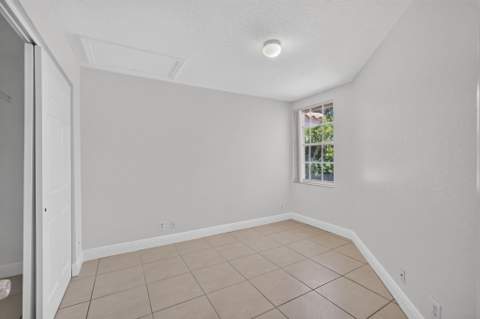 946 Summit Lake Drive, West Palm Beach FL - photo 21 of 34
