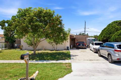 18 Andros Road, Palm Springs FL - photo 9 of 20