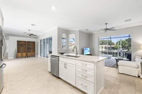 117 Queen Elizabeth Court, Hutchinson Island FL - photo 10 of 68