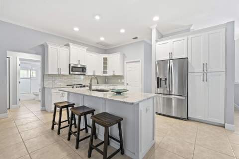 117 Queen Elizabeth Court, Hutchinson Island FL - photo 12 of 68