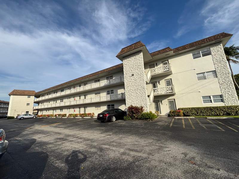 1 bedroom Condominium at 5171 W Oakland Park Boulevard #308, Petunia Gardens Condo, Lauderdale Lakes — photo 3