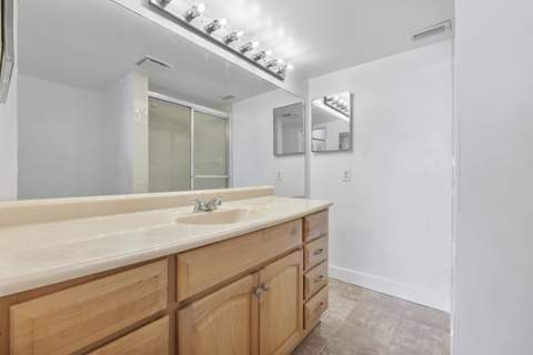 5828 Coral Lake Drive, Margate FL - photo 19 of 63