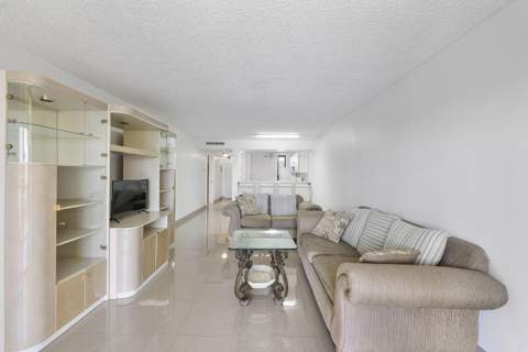 5828 Coral Lake Drive, Margate FL - photo 11 of 63