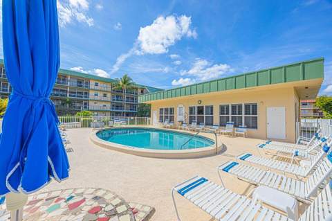 808 SE 7th Street #305, Deerfield Beach FL - photo 19 of 25
