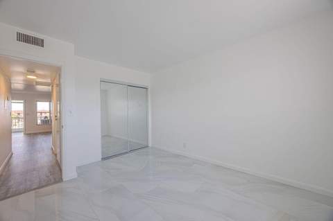 808 SE 7th Street #305, Deerfield Beach FL - photo 14 of 25