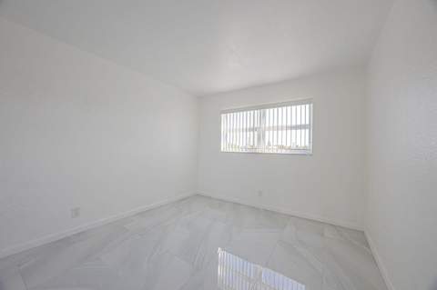 808 SE 7th Street #305, Deerfield Beach FL - photo 12 of 25