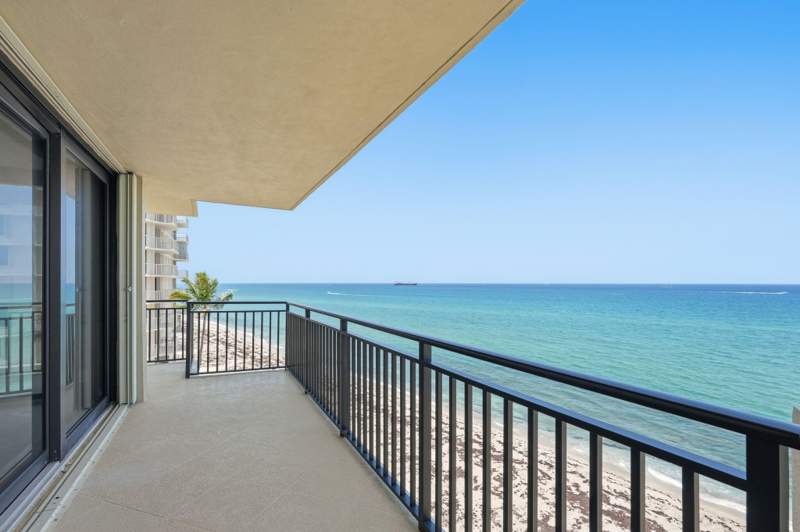 2 bedroom Condominium at 5460 N Ocean Drive #6a, Seagrape Condo, Riviera Beach — photo 2