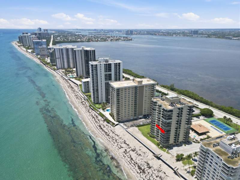 2 bedroom Condominium at 5460 N Ocean Drive #6a, Seagrape Condo, Riviera Beach — photo 5
