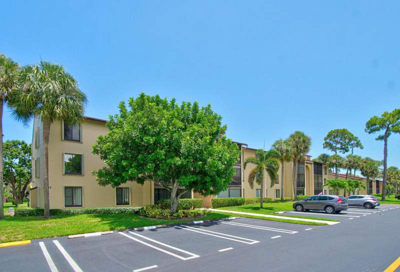 2 bedroom Condominium at 627 Sea Pine Way #A3, Pine Ridge North II Condo, Greenacres — photo 3