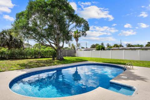 153 Abaco Drive, Palm Springs FL - photo 24 of 35