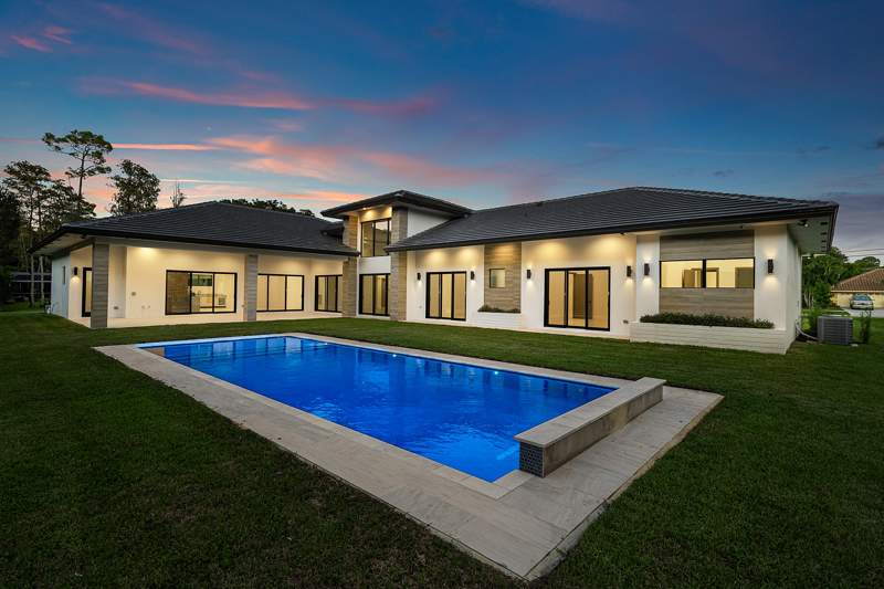 5 bedroom Single Family Residence at 14817 Paddock Drive, Paddock Park 1 Of Wellington, Wellington — photo 2