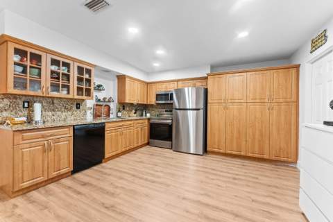 7100 NW 92nd Avenue, Tamarac FL - photo 8 of 30